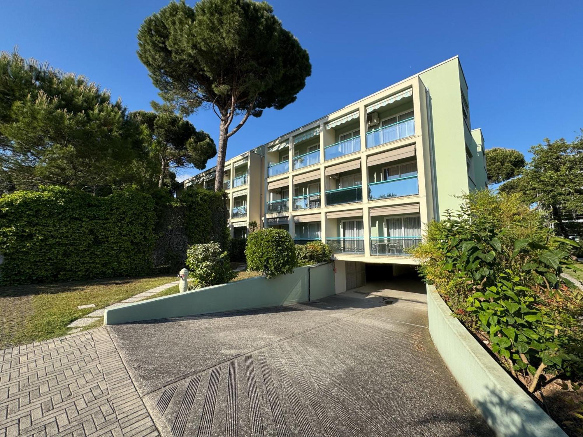 Residence Pinewood Bibione Bagian luar foto