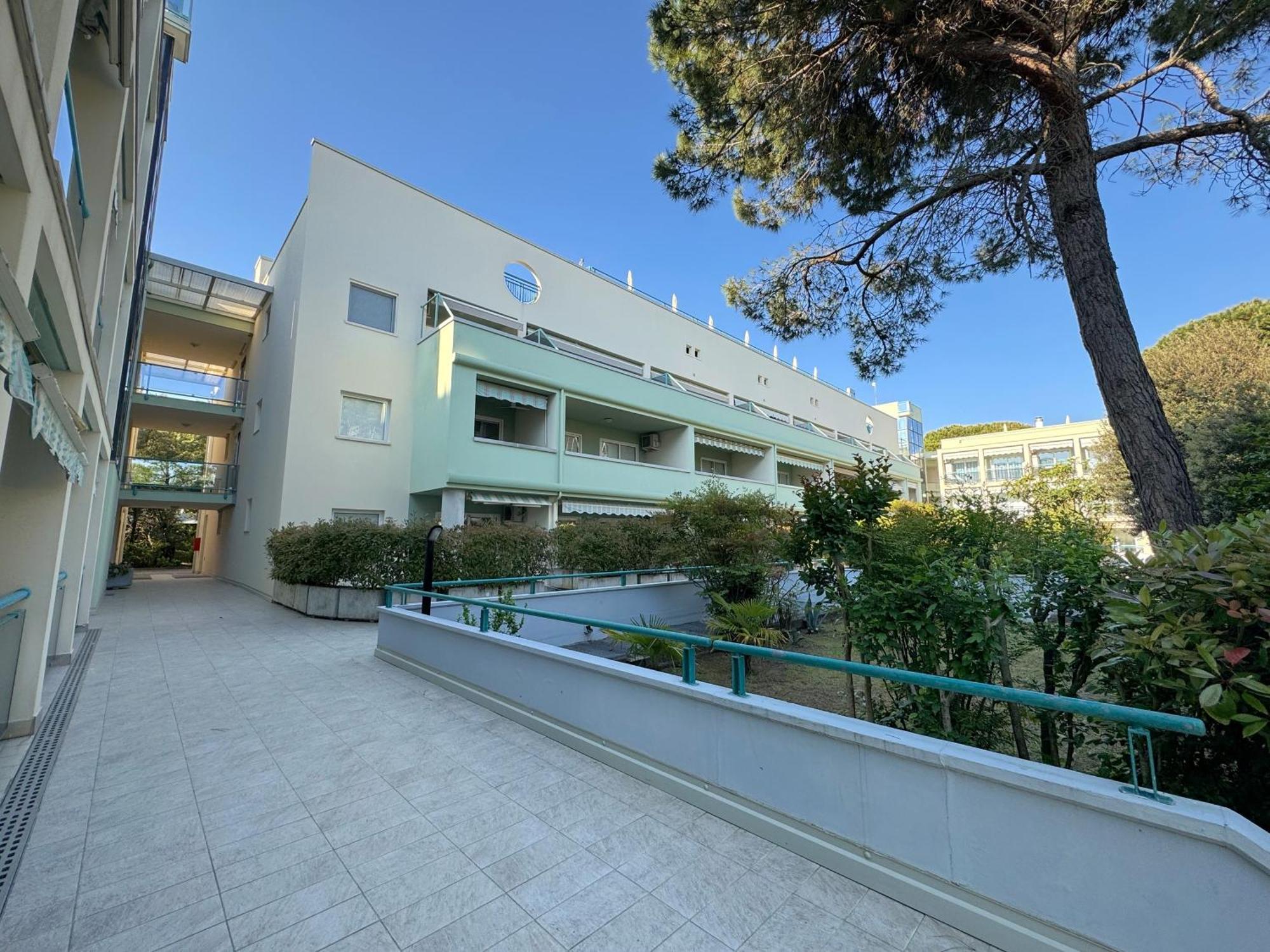 Residence Pinewood Bibione Bagian luar foto