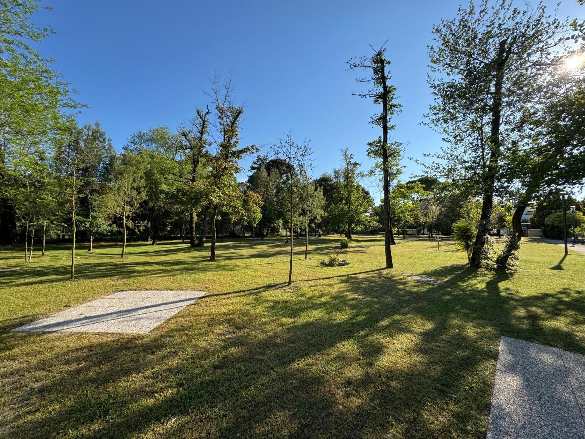 Residence Pinewood Bibione Bagian luar foto